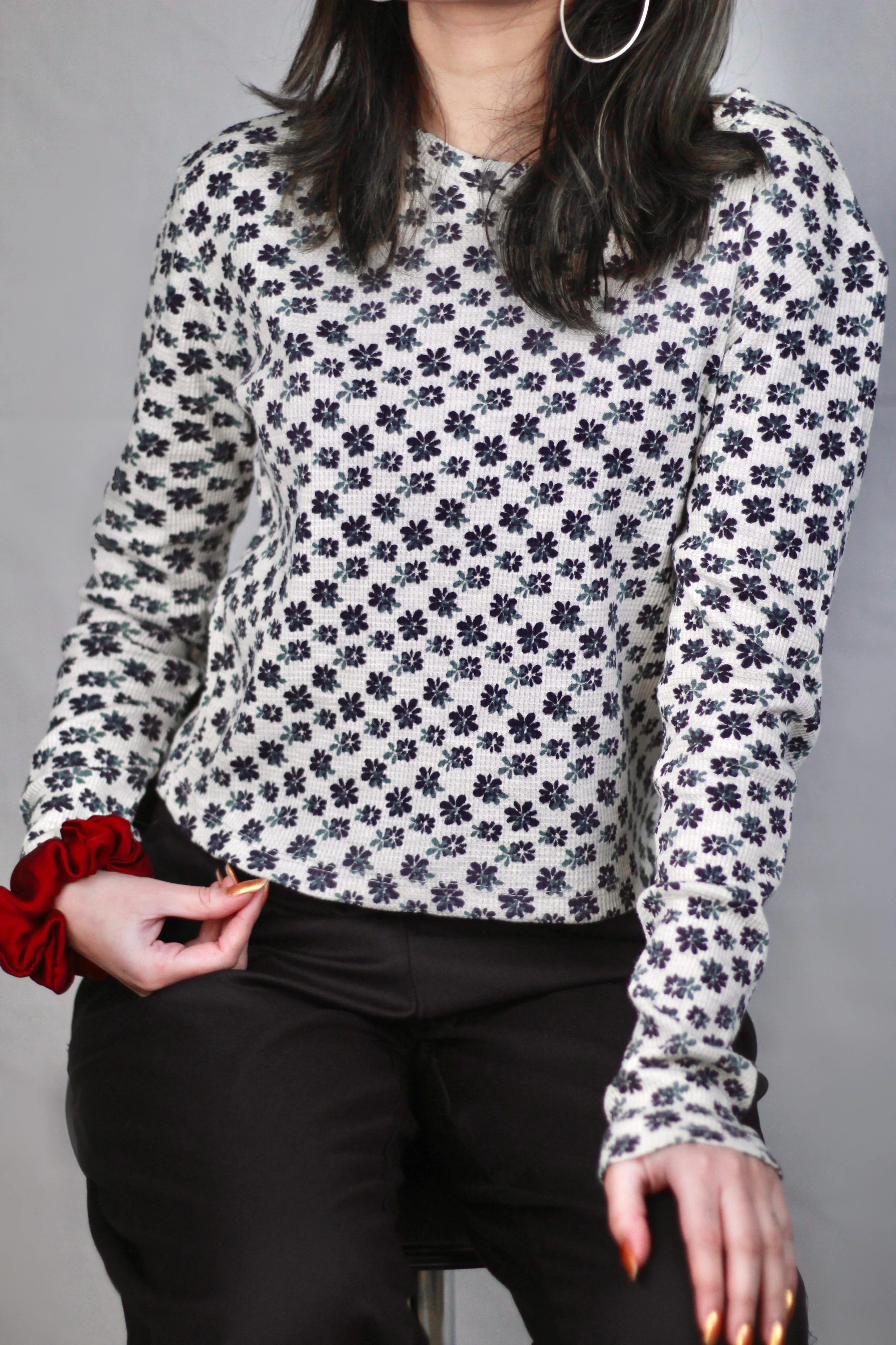 Black & White Floral Rib-Knit Fitted Top - Image 4